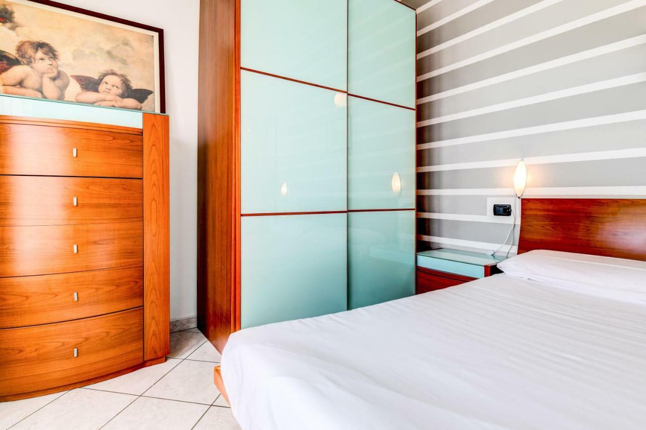 סירמיונה Sarno Apartments Caravaggio מראה חיצוני תמונה