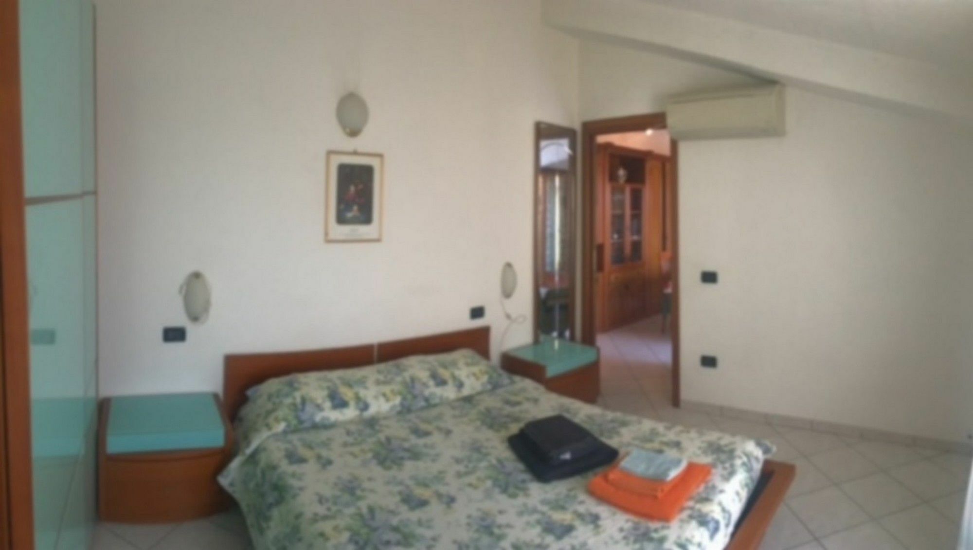 סירמיונה Sarno Apartments Caravaggio מראה חיצוני תמונה